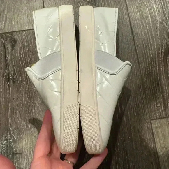 Vince woven look slip on shoe - Picture 2 of 5